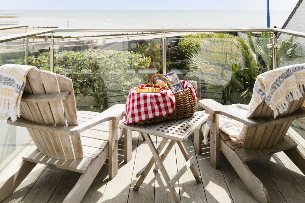 Beach Hut Suites 2 - Gallery