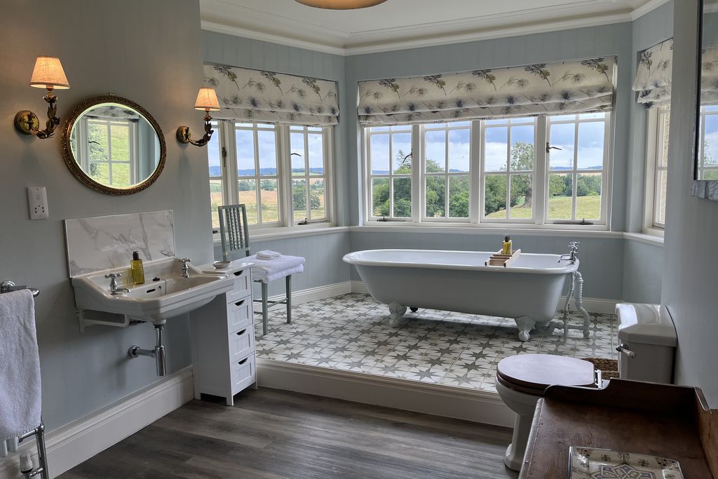 Yearle House 4 - Gallery