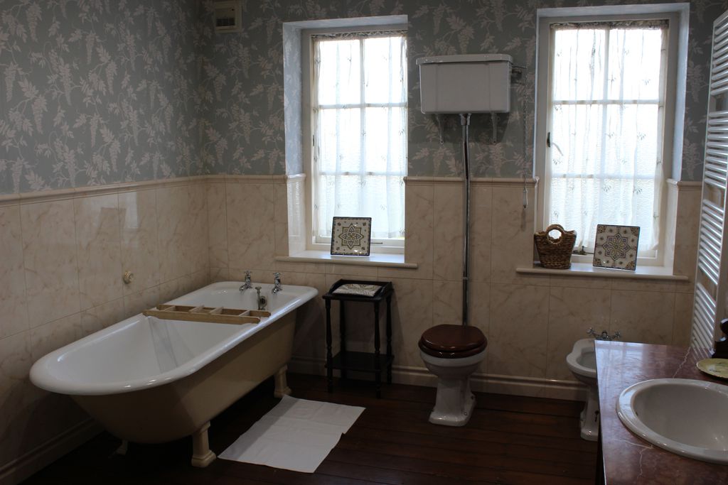 Yearle House 9 - Gallery