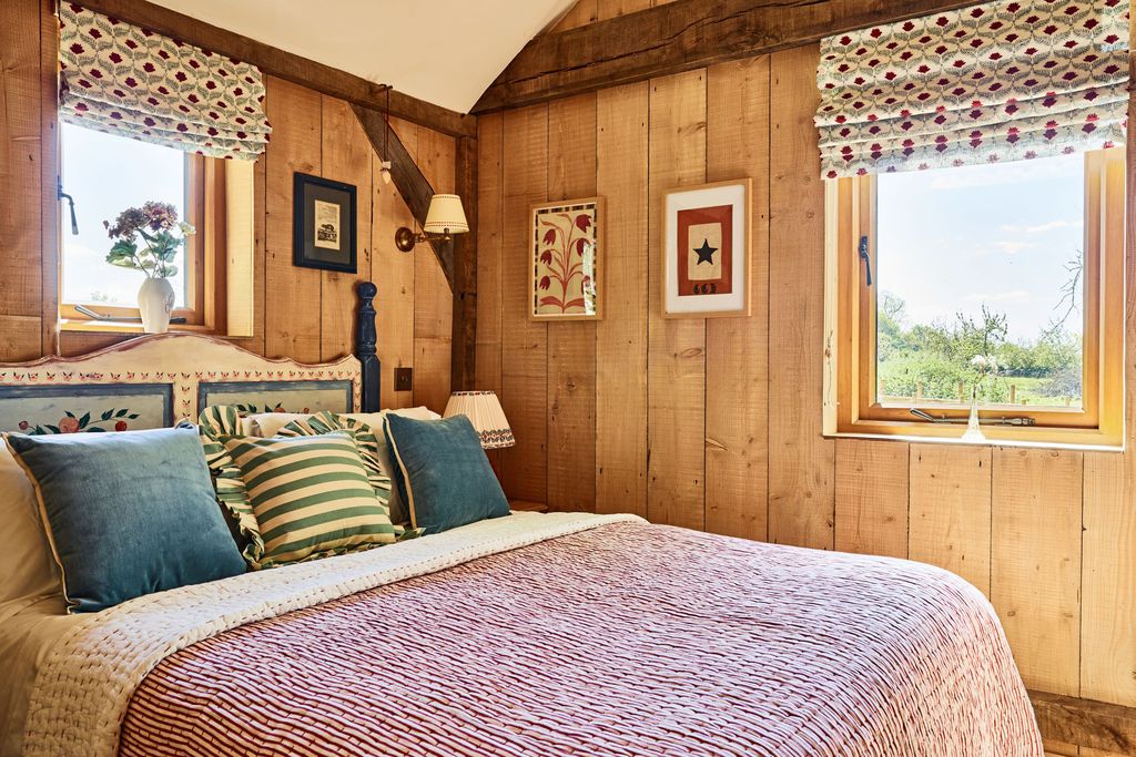 The Lambing Shed 3 - Gallery