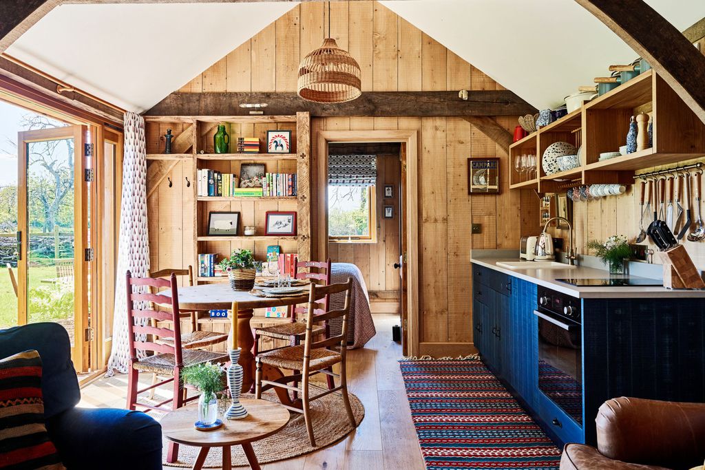 The Lambing Shed 4 - Gallery