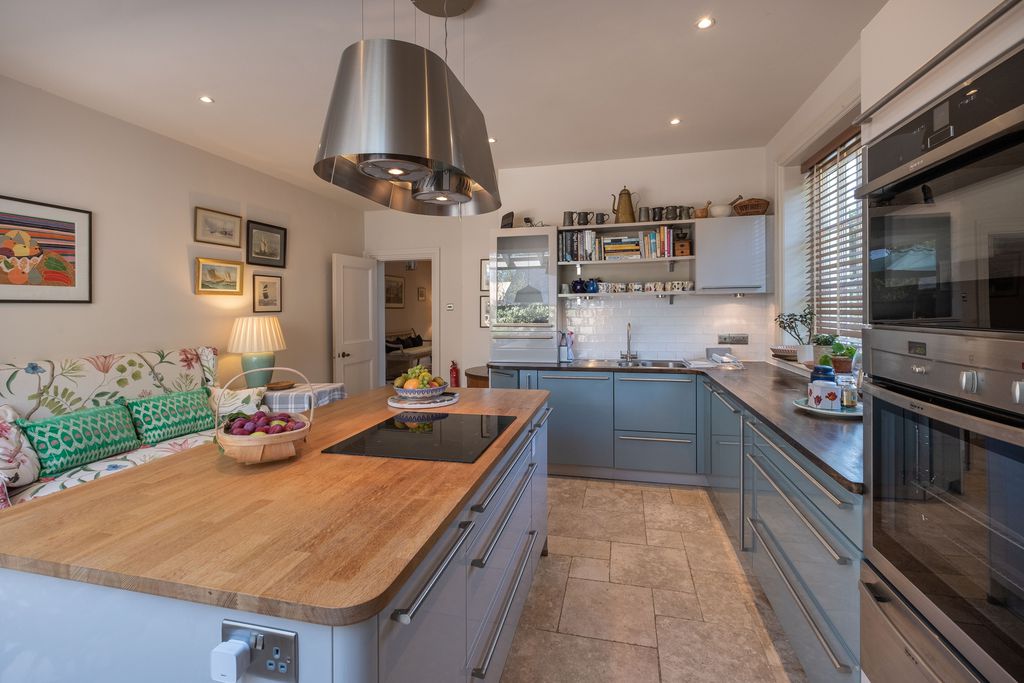 Woodlands 6 - Gallery