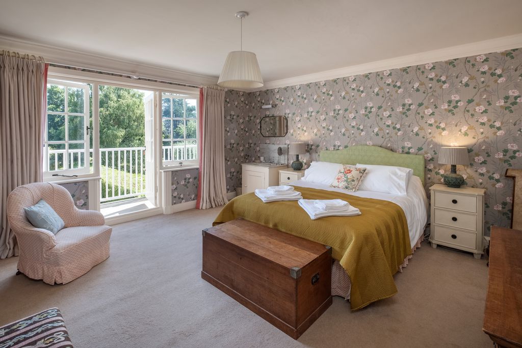 Woodlands 11 - Gallery