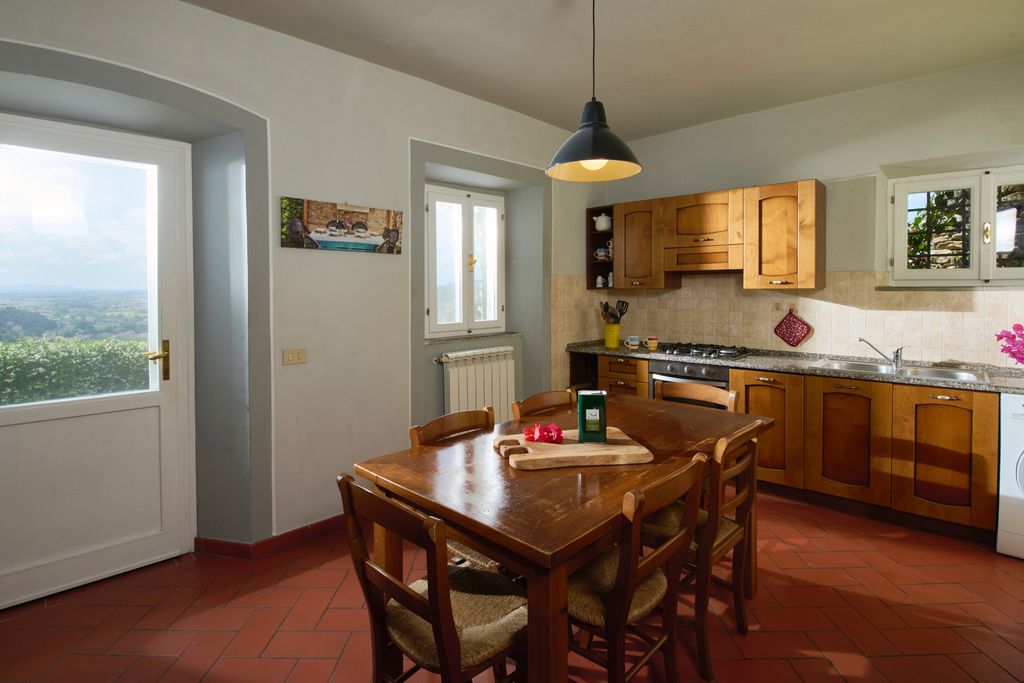 La Lucertola 6 - Gallery