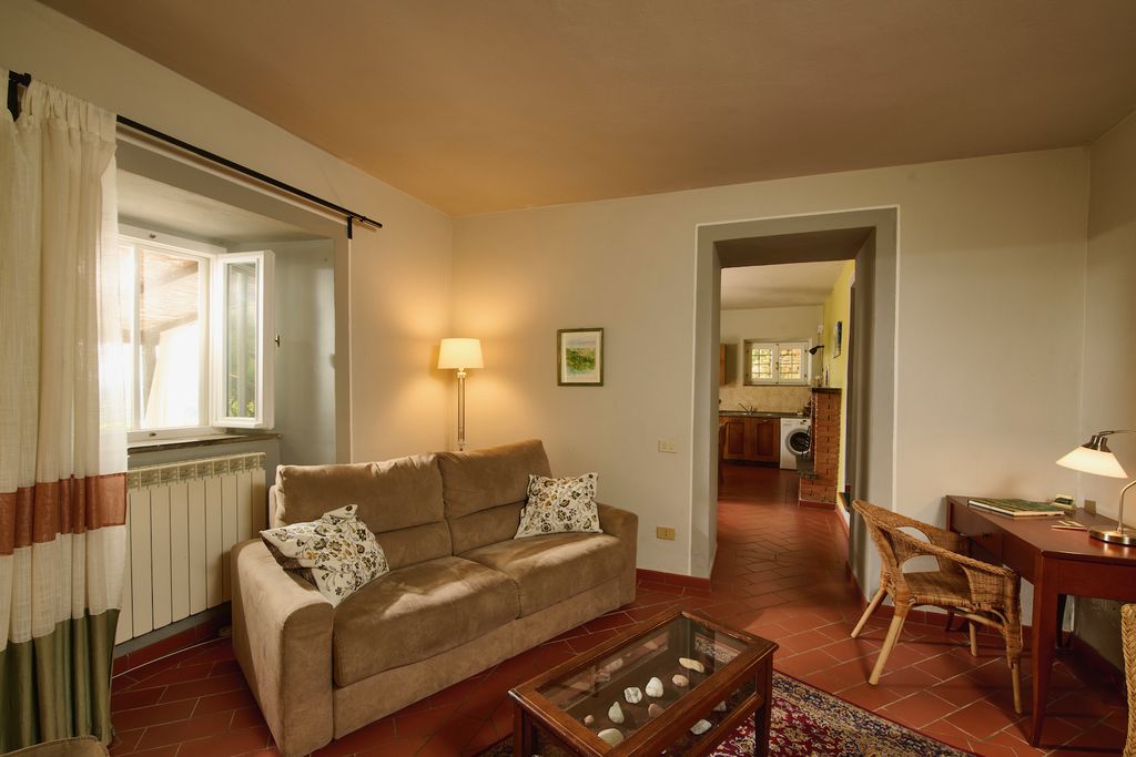 La Lucertola 7 - Gallery