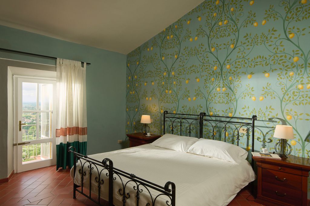 La Lucertola 8 - Gallery