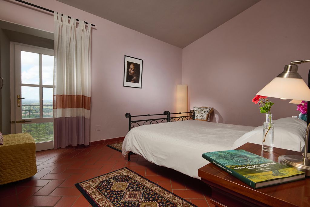 La Lucertola 9 - Gallery