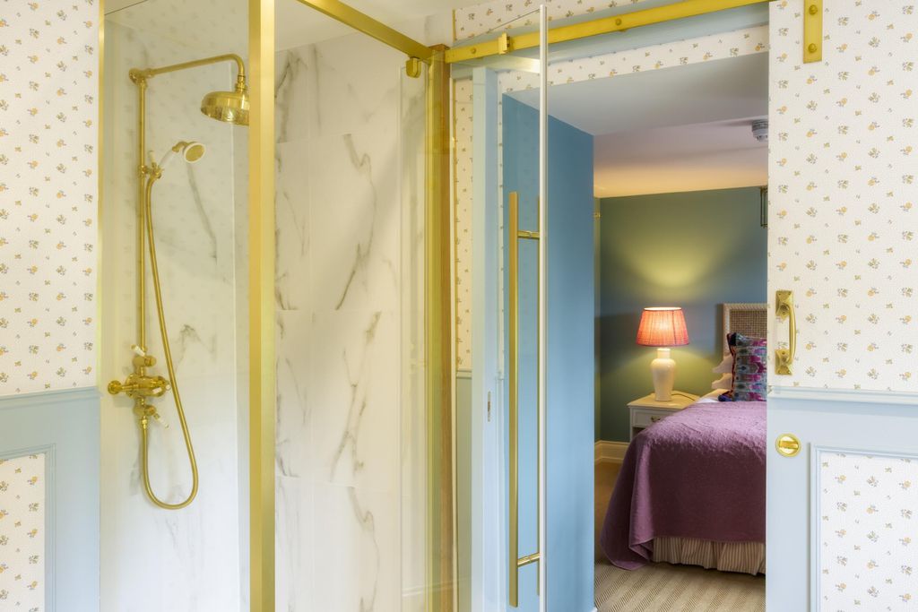 George and Dragon 6 - Gallery