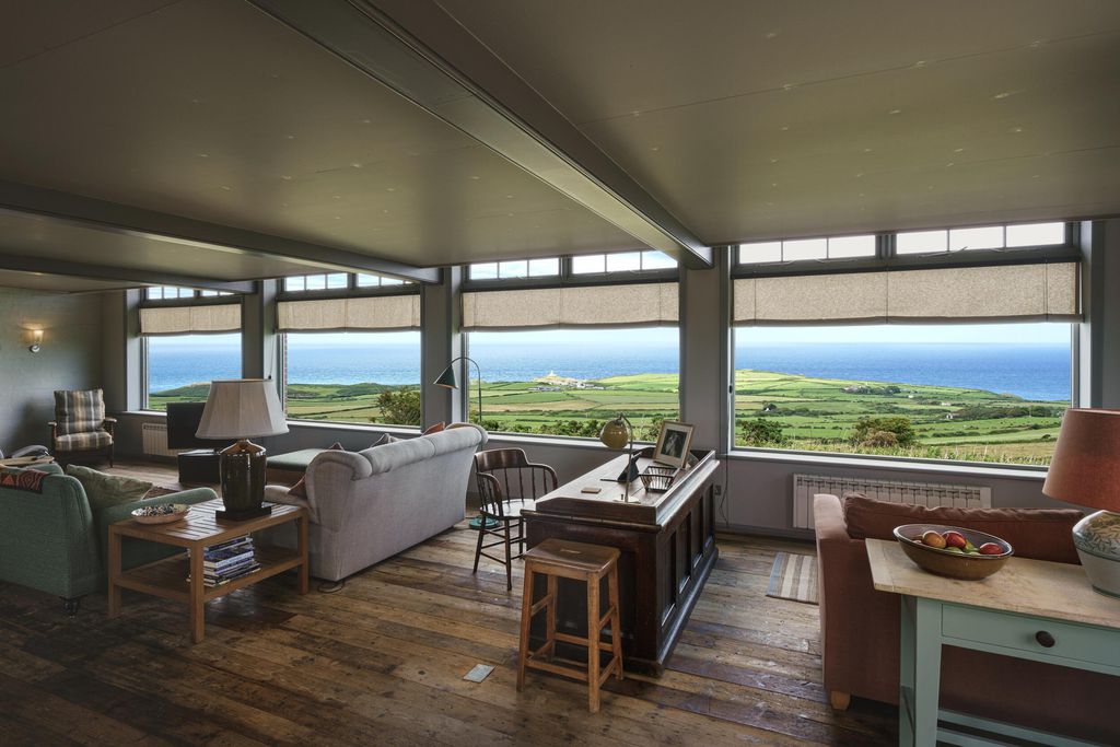 Station A 20 - Gallery