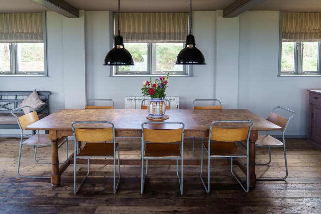 Station A 6 - Gallery