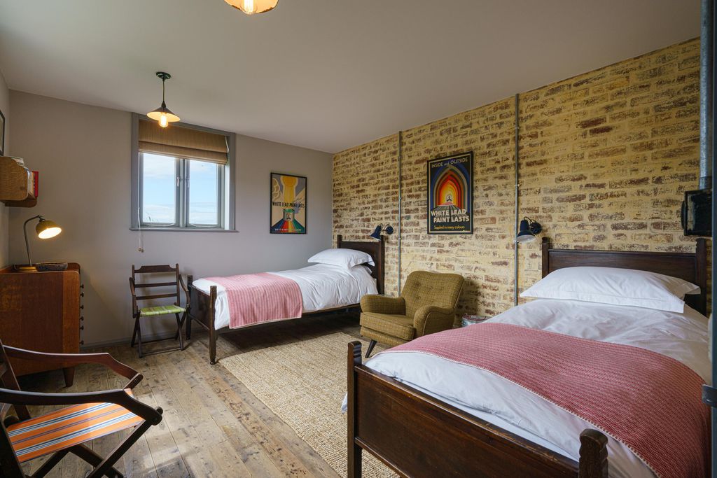 Station A 7 - Gallery