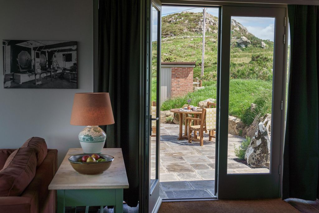 Station A 14 - Gallery