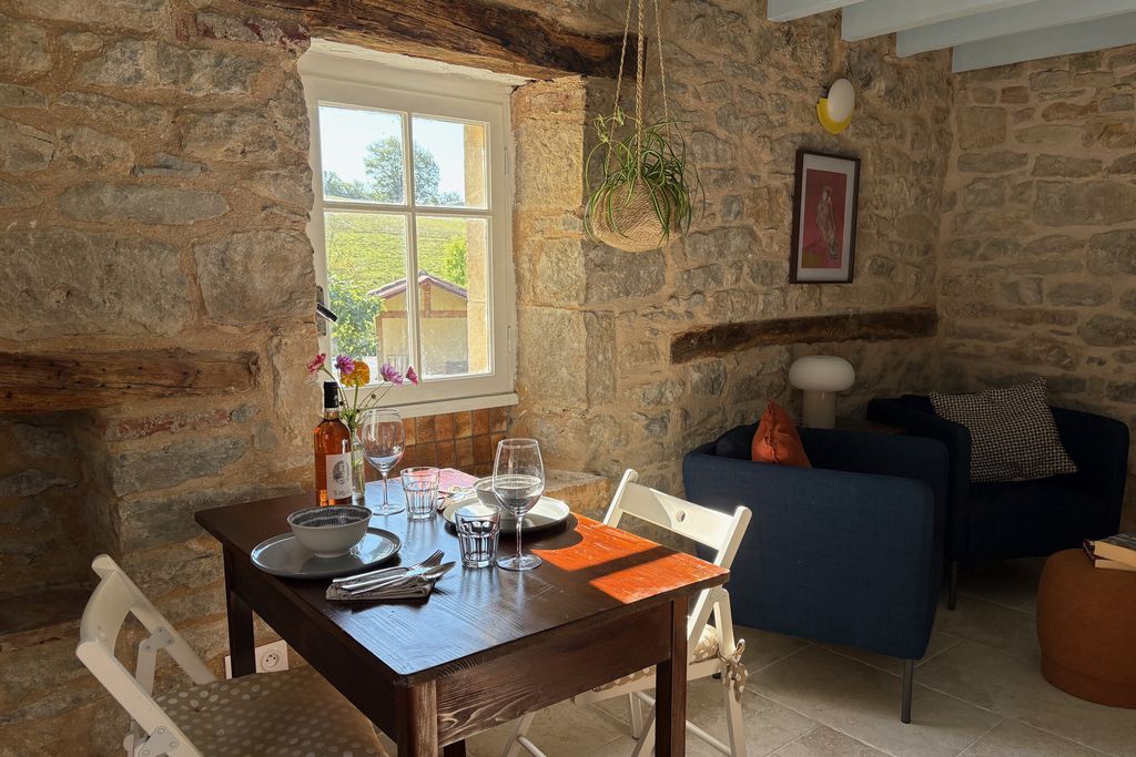 Les Mirabelles 4 - Gallery