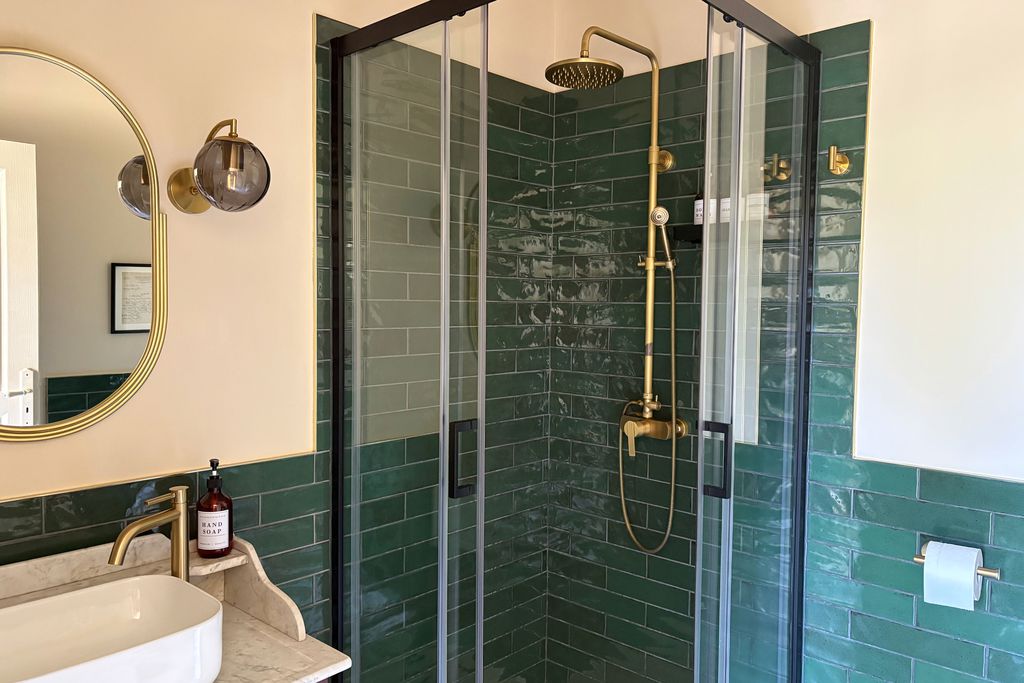 Les Mirabelles 6 - Gallery