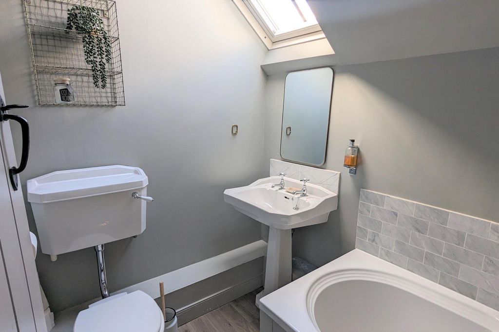 The Old Granary Matlock 16 - Gallery