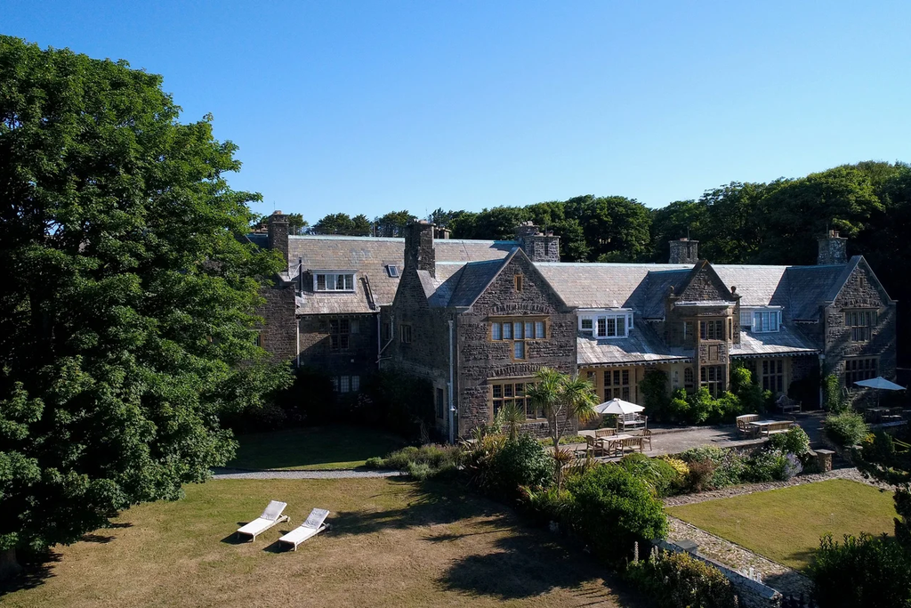 Serenity 18 - Gallery