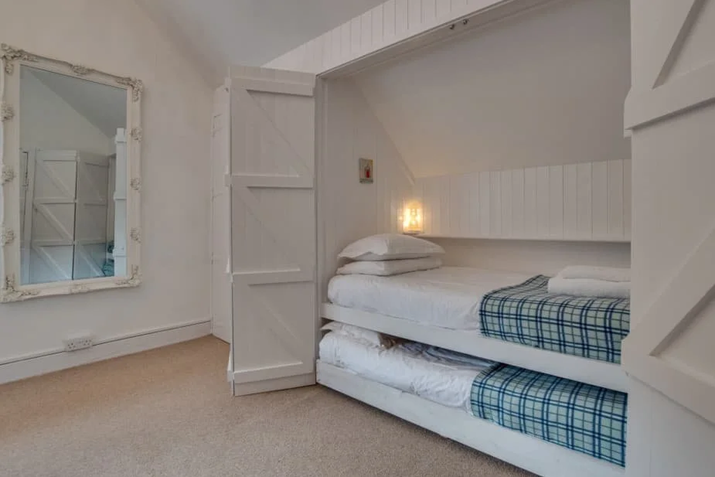 Serenity 7 - Gallery