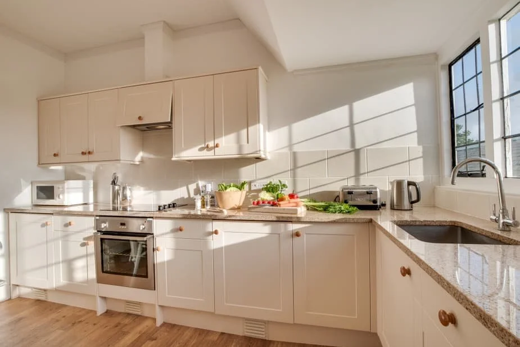 Serenity 14 - Gallery