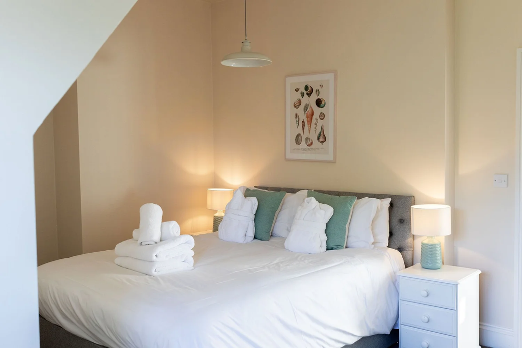 Constance 7 - Gallery