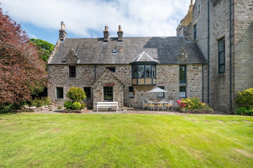 The Old Wing 1 - Gallery