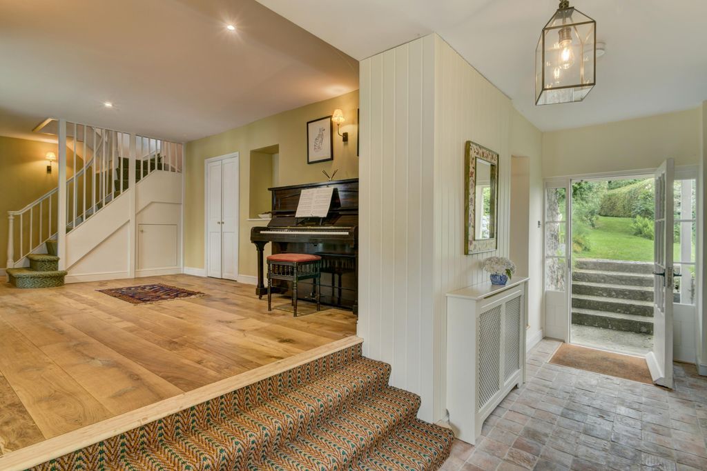 Blackdowns Farmhouse 9 - Gallery