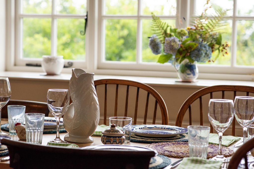 Blackdowns Farmhouse 7 - Gallery