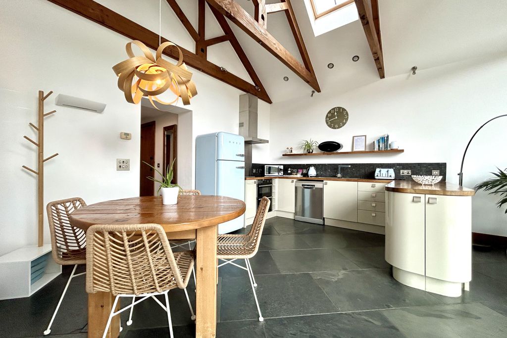 Merlin Farm 7 - Gallery