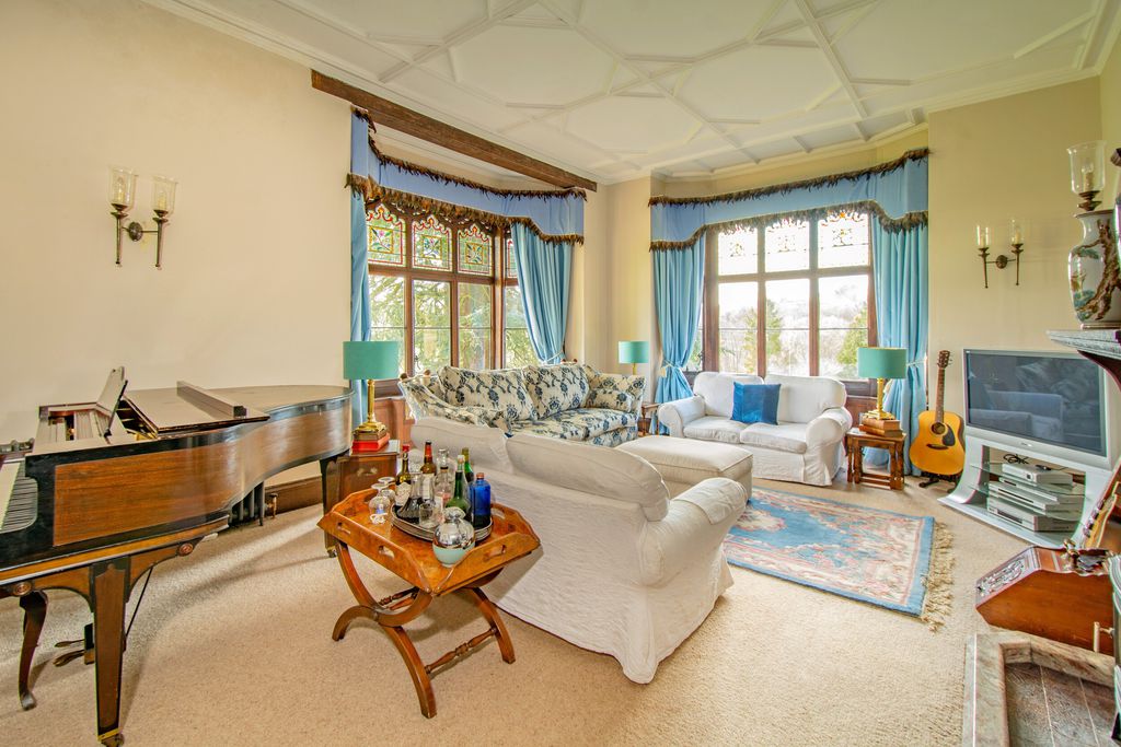 Rowden Abbey 3 - Gallery