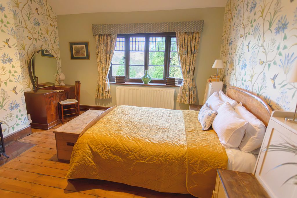 Rowden Abbey 14 - Gallery