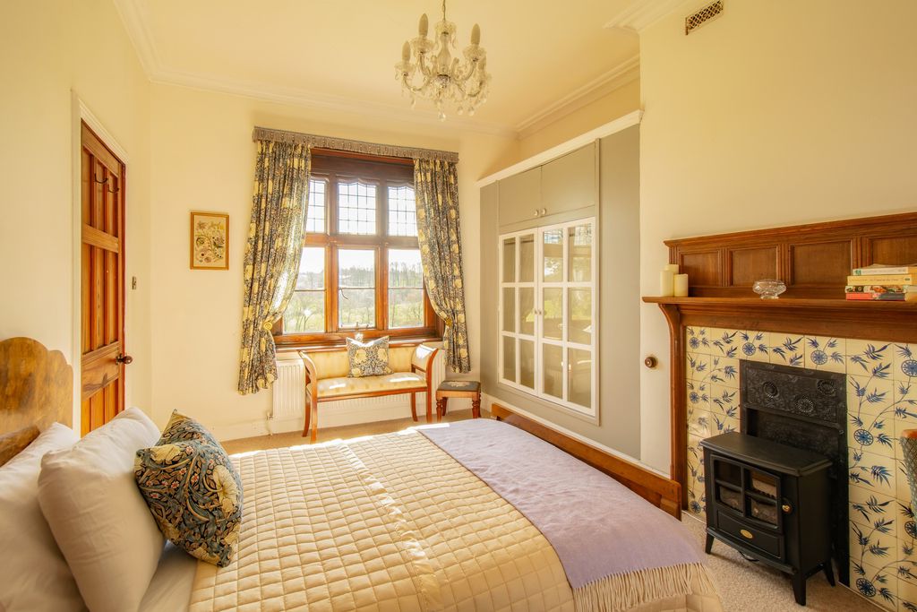 Rowden Abbey 10 - Gallery