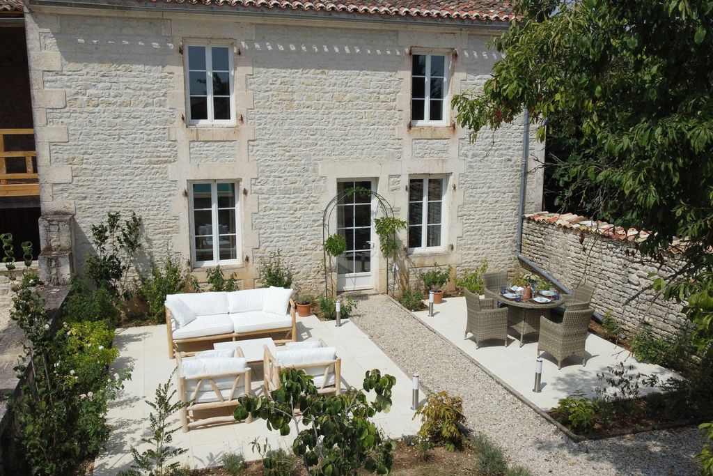 Maison des Ifs - La Petite Maison Blanche 1 - Gallery