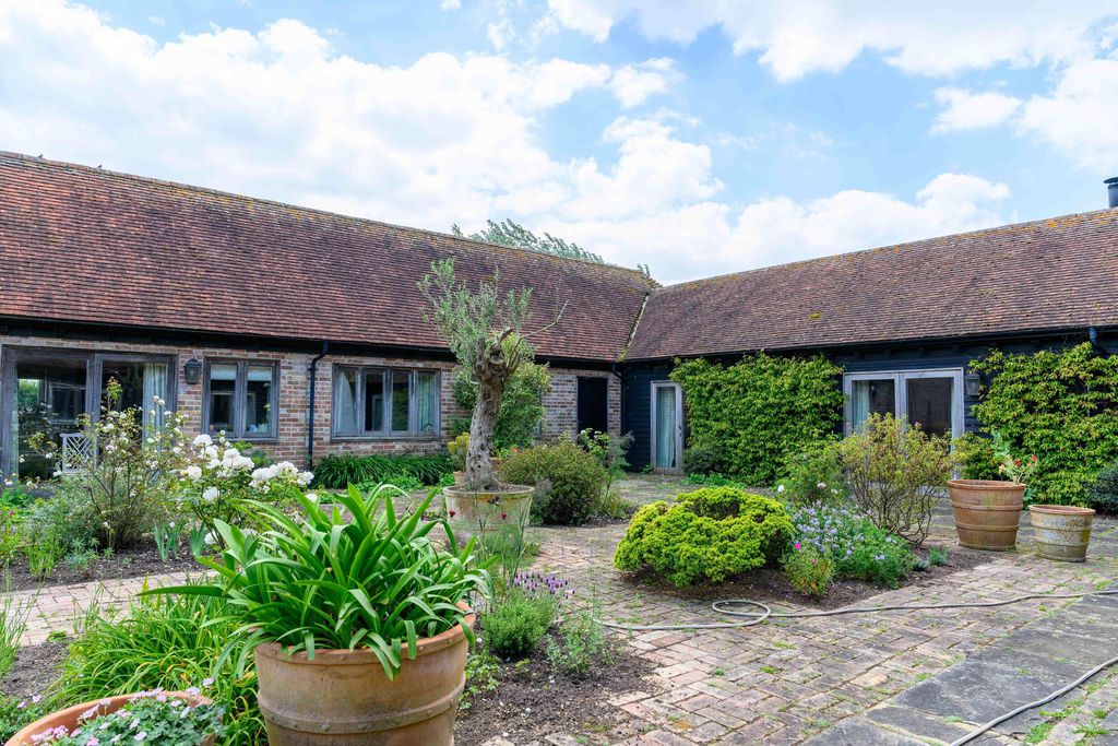 Gins Barn 3 - Gallery