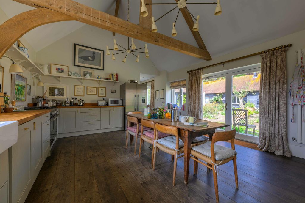 Gins Barn 5 - Gallery