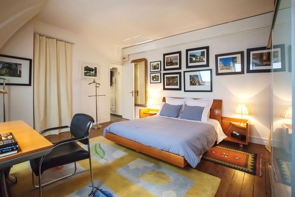 Côté Montmartre 1 - Gallery