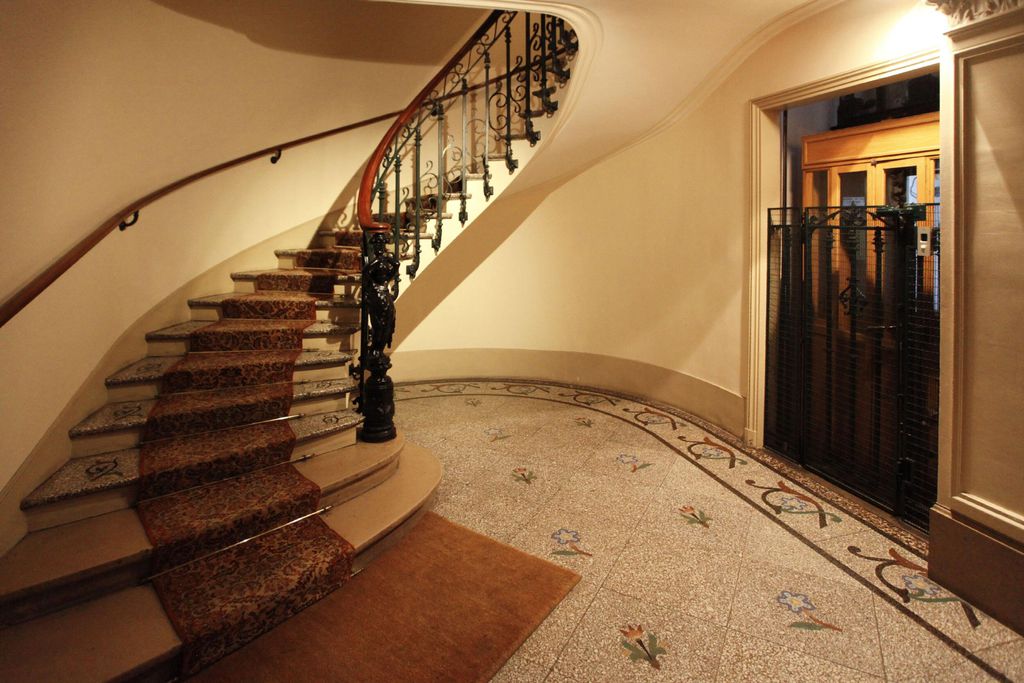 Côté Montmartre 9 - Gallery