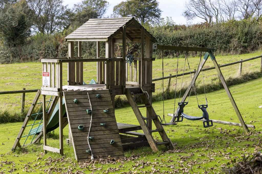 Cider Barn 18 - Gallery