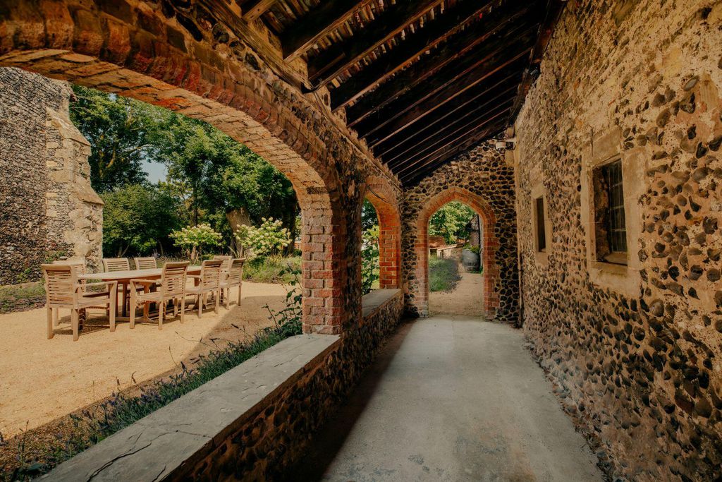 Salmestone Grange 12 - Gallery