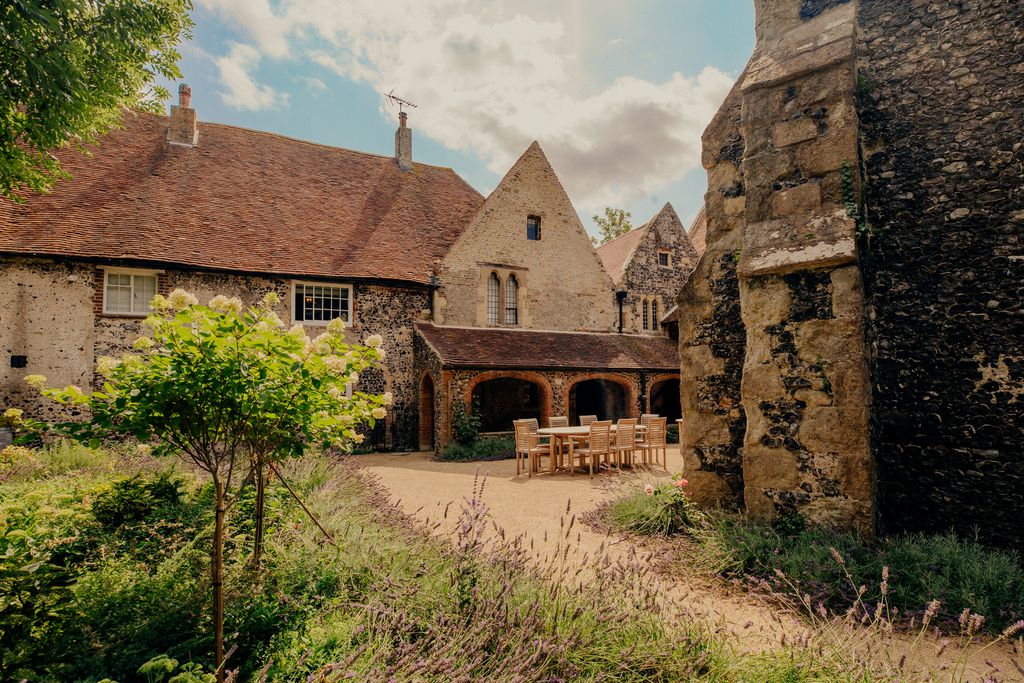 Salmestone Grange 19 - Gallery