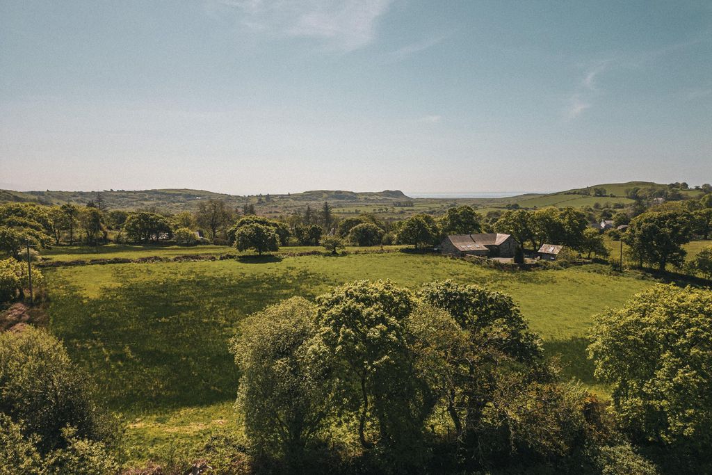 Hebog Bach 12 - Gallery