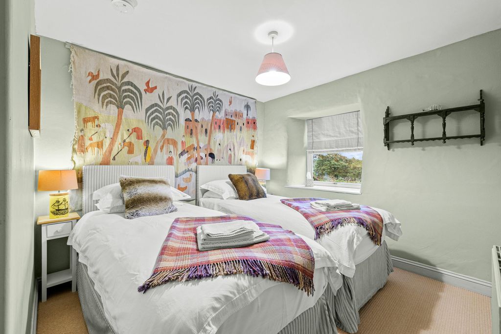 Hebog Bach 16 - Gallery