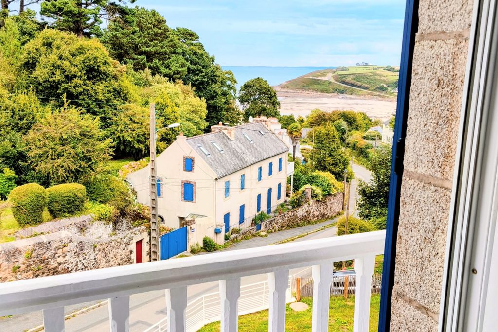 Keric an Nod 17 - Gallery