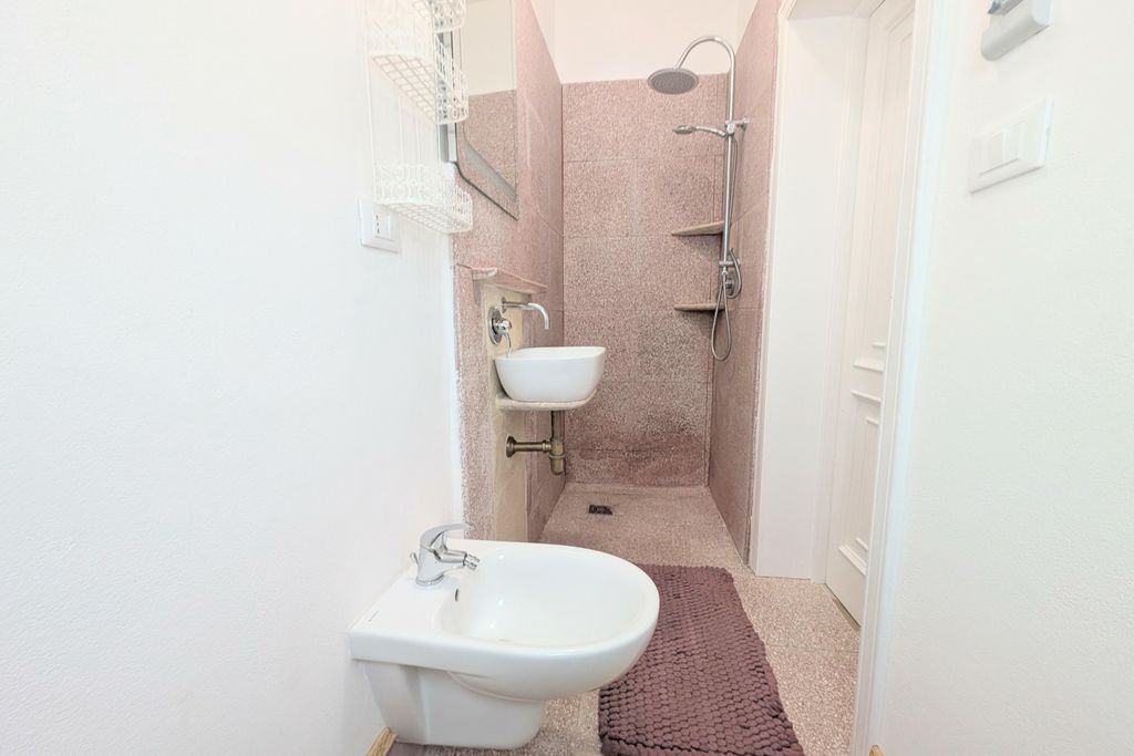 The Art of Leo 10 - Gallery