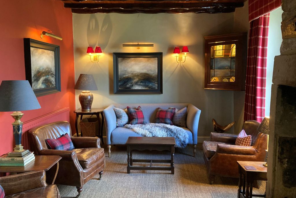 Rose & Crown gallery 7 - Gallery