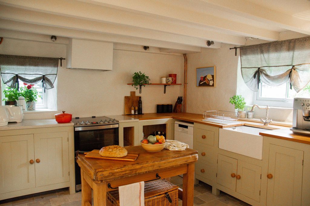 Gatehouse 4 - Gallery