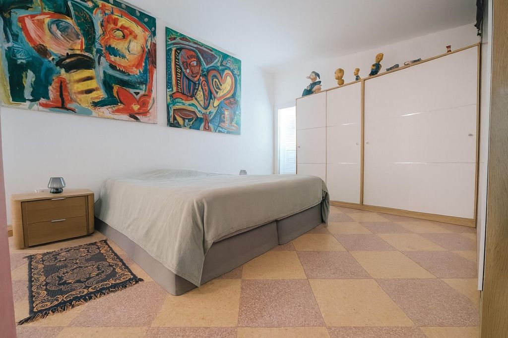 The Art of Leo 8 - Gallery