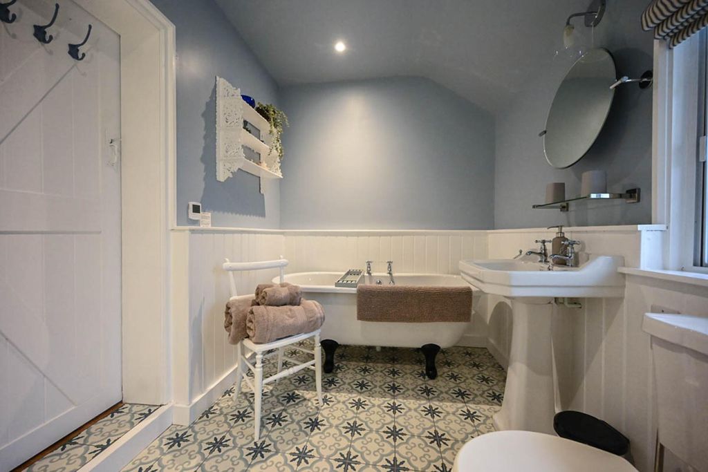 The Alms House East at Forthampton Estate 6 - Gallery