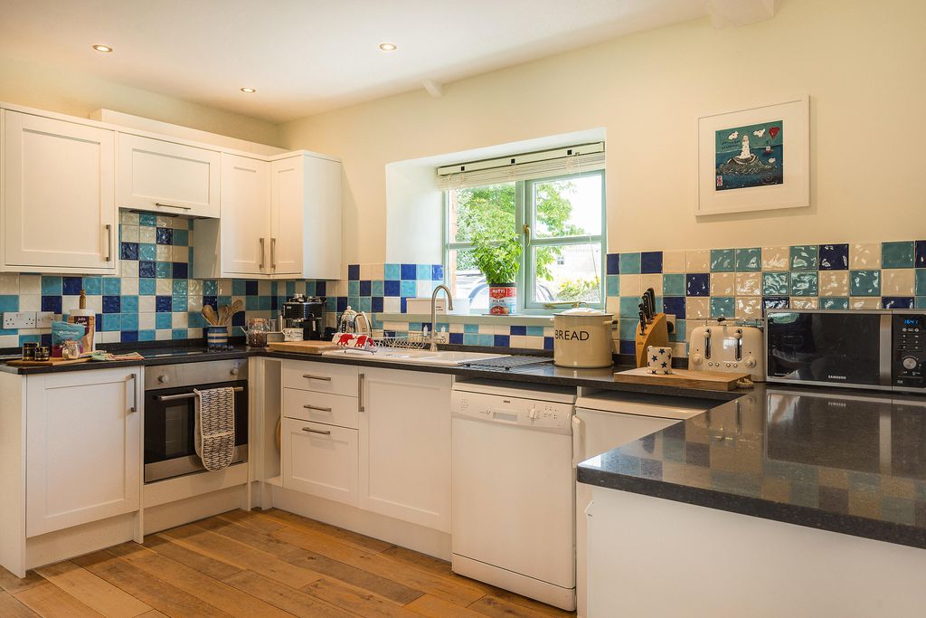 Mynford Cottage 9 - Gallery