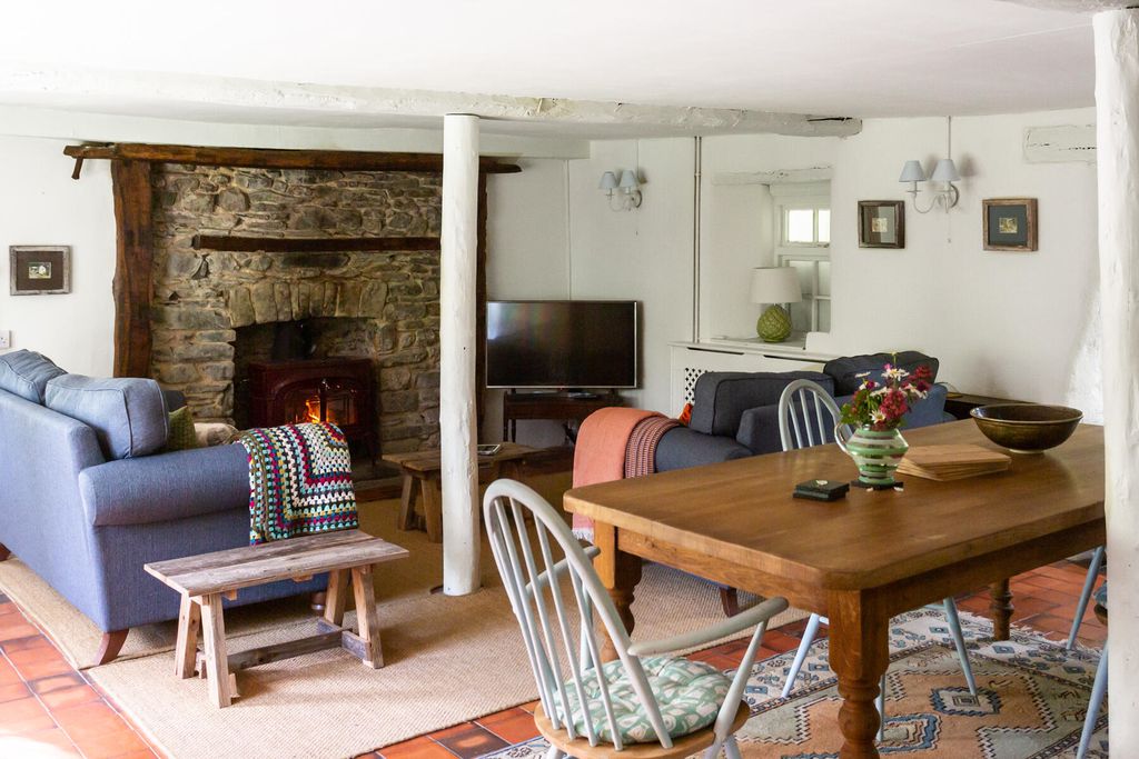 Glan-yr-afon 6 - Gallery