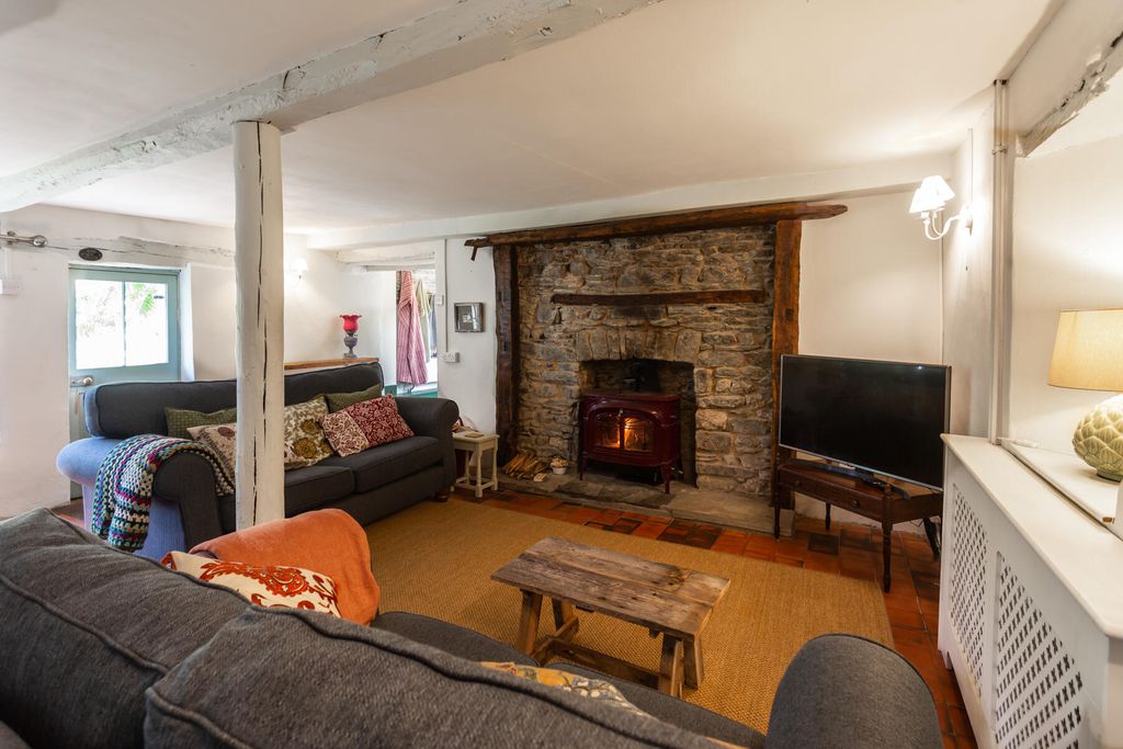 Glan-yr-afon 10 - Gallery