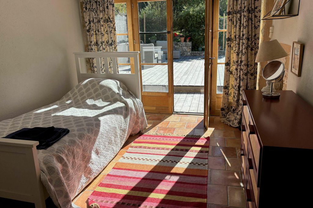 Judah gallery 12 - Gallery